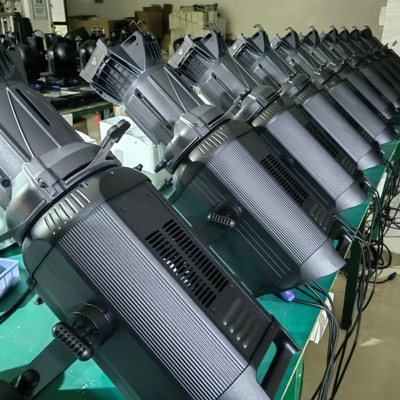 qualité 400W projecteur de profil LED RGBALC 6 en 1 entièrement réglable de 2 700 à 12 000K avec système de gestion des couleurs usine
