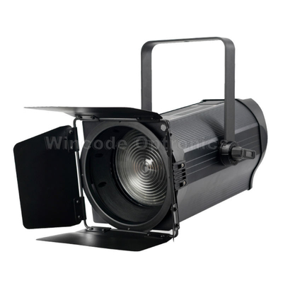 Un bon prix. Lumière à Fresnel à LED de 200W 3200K-5600K CCT Durée de vie 50000H en ligne